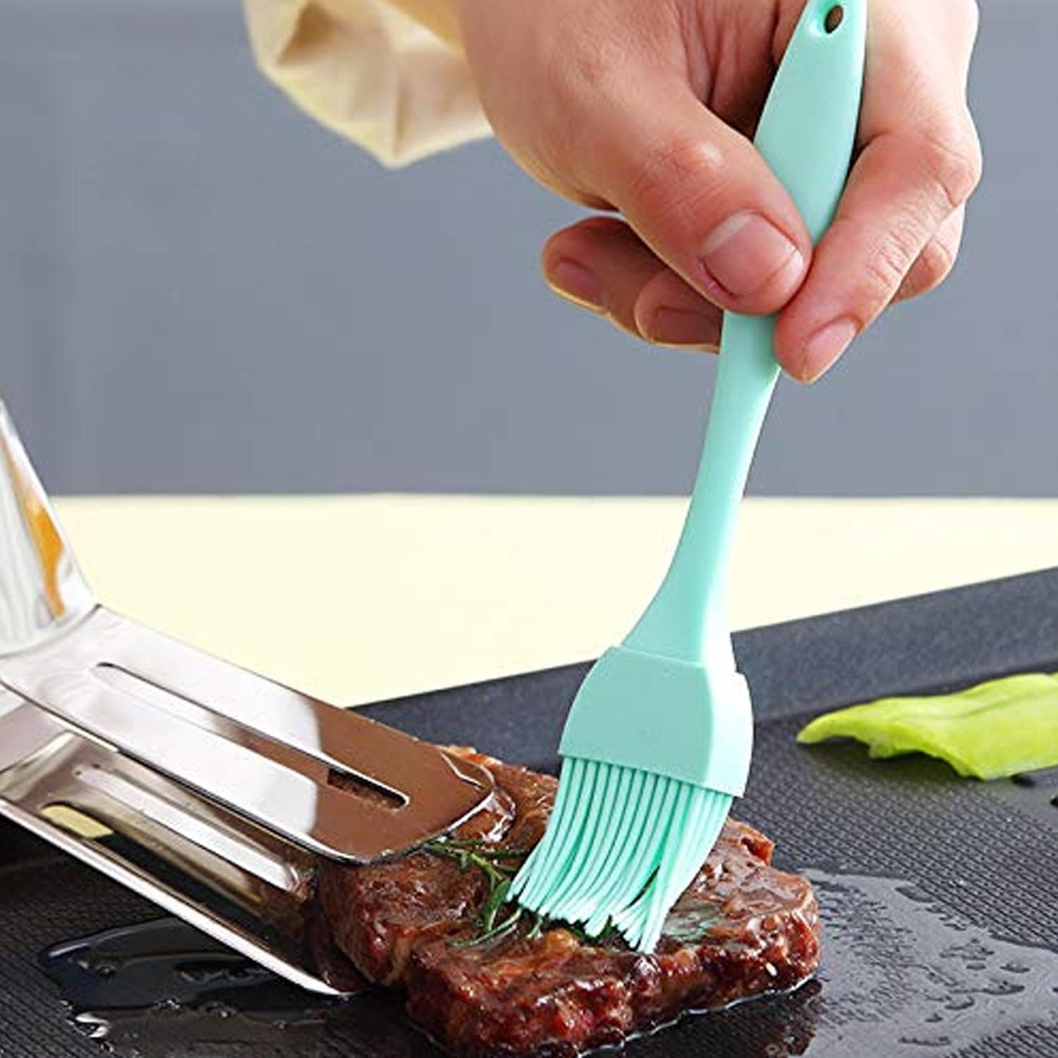 Silicone Kitchen Oil Spatula Brush with Handle Pastry/Cake Brush (17 cm / 1 Pc)